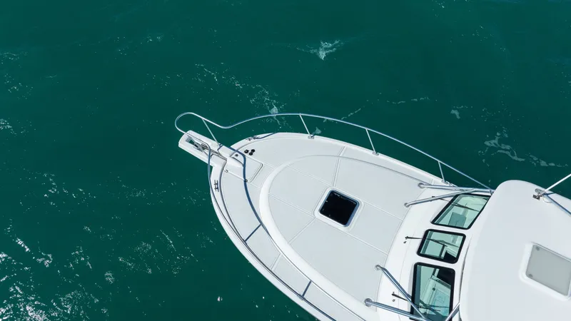 Slide: The Image of Luhrs 320 Open 2004 - 6251399