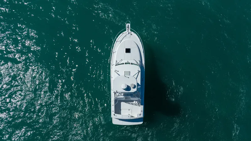 Slide: The Image of Luhrs 320 Open 2004 - 6251400