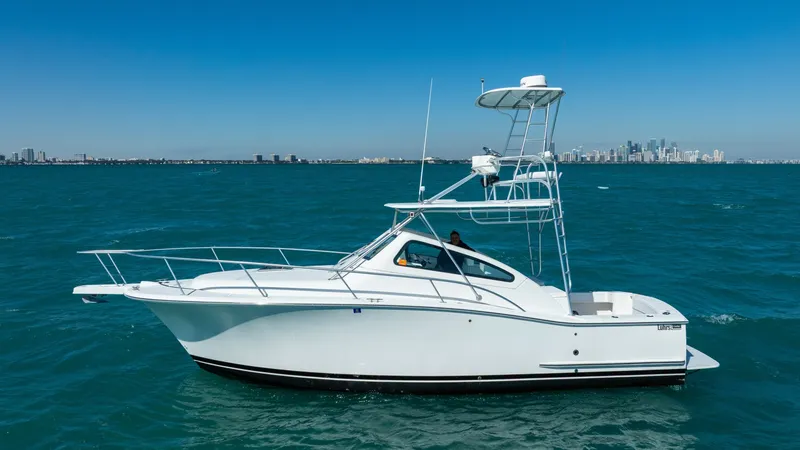 Slide: The Image of Luhrs 320 Open 2004 - 6251356