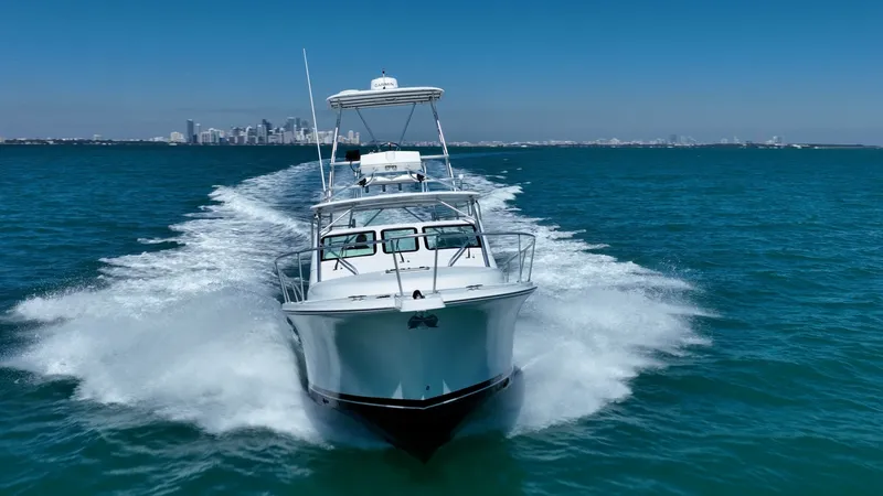 Slide: The Image of Luhrs 320 Open 2004 - 6251404