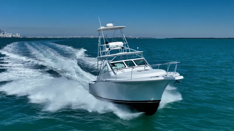 Slide: The Image of Luhrs 320 Open 2004 - 6251405