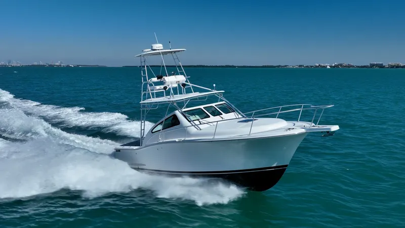 Slide: The Image of Luhrs 320 Open 2004 - 6251406