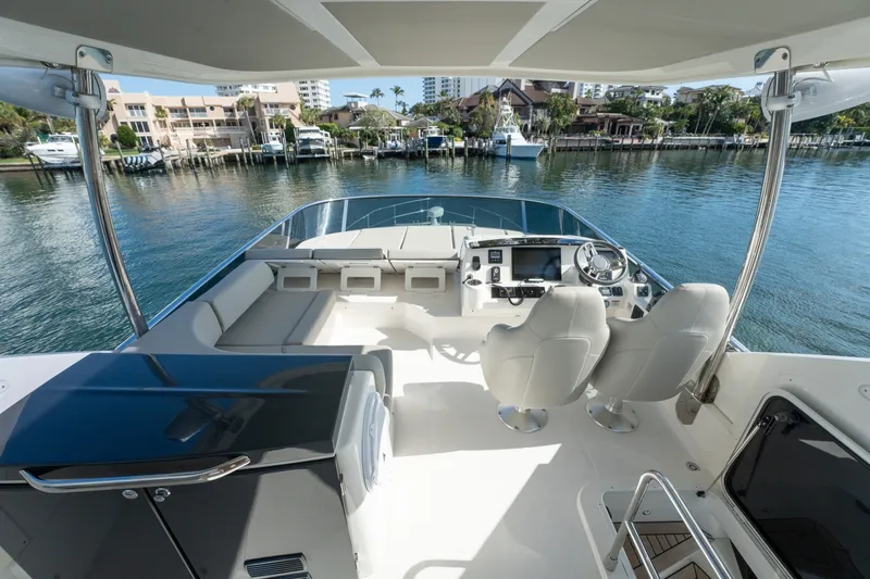 Slide: The Image of Absolute 50 Fly 2020 - 6252981