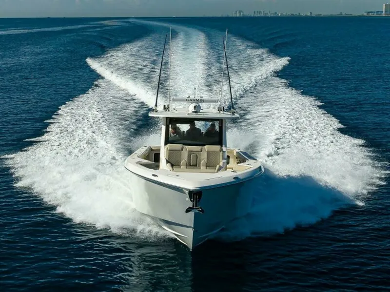 Slide: The Image of Solace 41 Running Profile 2021 Solace 41 Center Console - 7655780