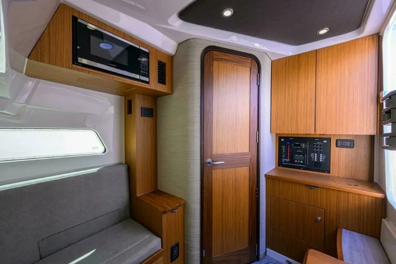 Slide: The Image of Solace 41 Cabin 2021 Solace 41 Center Console - 7655752