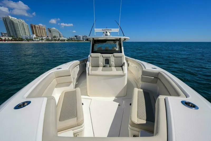 Slide: The Image of Solace 41 Deck 2021 Solace 41 Center Console - 7655757