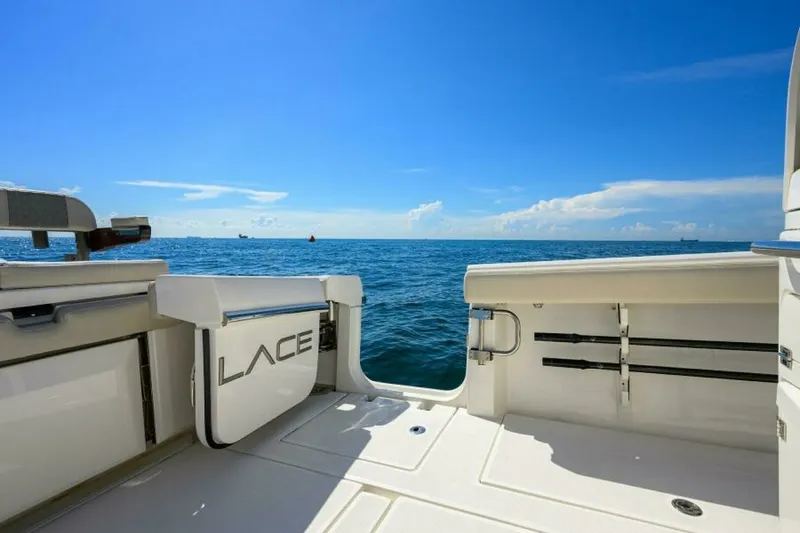 Slide: The Image of Solace 41 Deck 2021 Solace 41 Center Console - 7655763