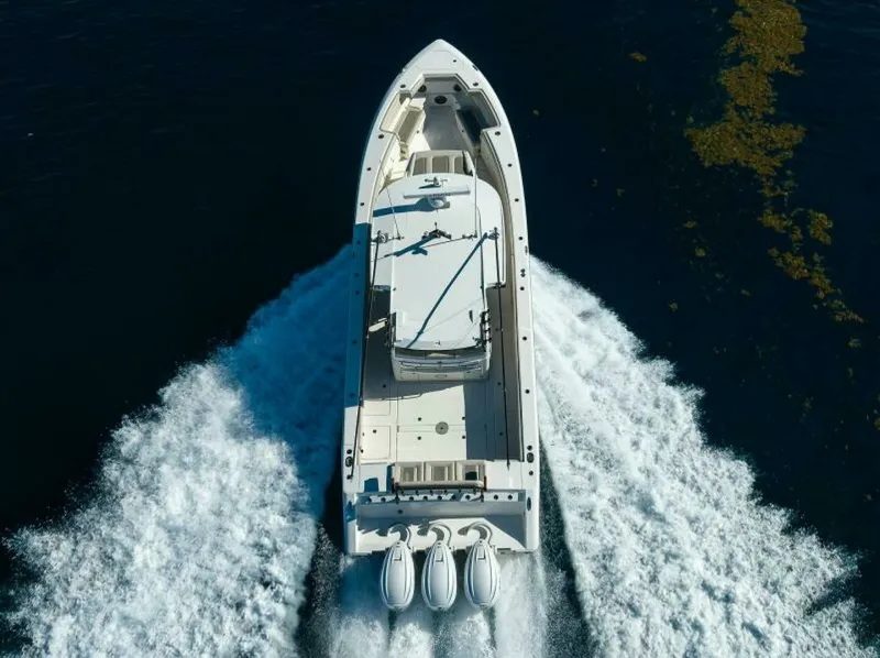 Slide: The Image of Solace 41 Runing Profile 2021 Solace 41 Center Console - 7655782