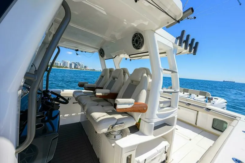 Slide: The Image of Solace 41 Helm Seating 2021 Solace 41 Center Console - 7655771