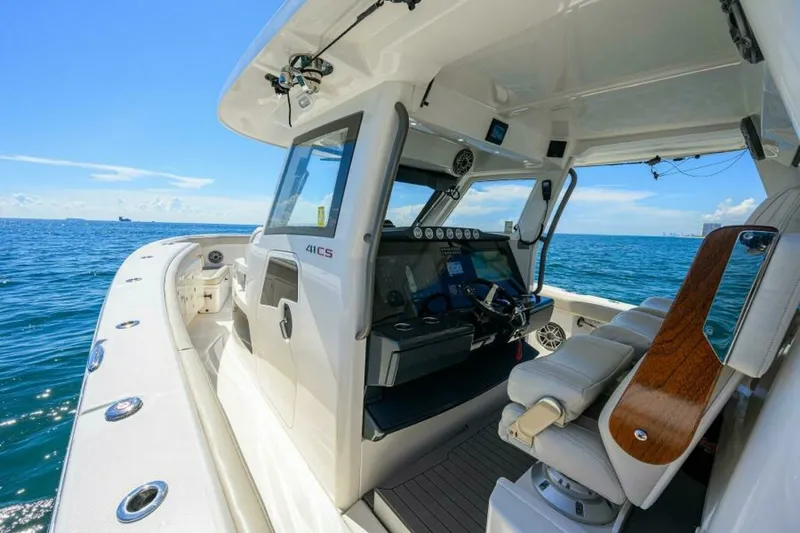 Slide: The Image of Solace 41 Helm Seating and Electronics 2021 Solace 41 Center Console - 7655765