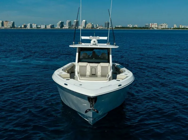 Slide: The Image of Solace 41 Profile 2021 Solace 41 Center Console - 7655774