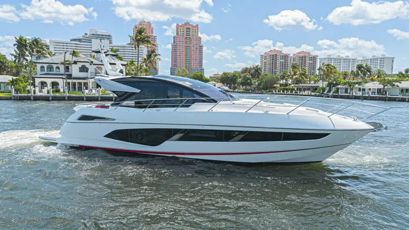 The Image of Sunseeker Predator 60 EVO 2021 - 0