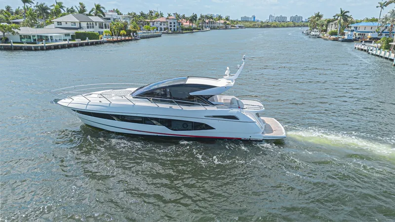Slide: The Image of Sunseeker Predator 60 EVO 2021 - 6254385