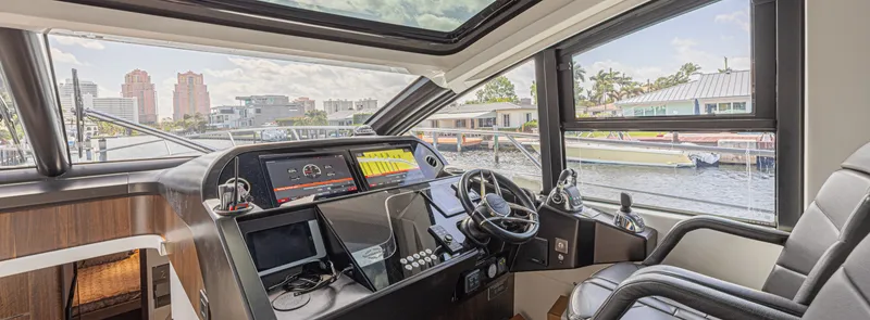 Slide: The Image of Sunseeker Predator 60 EVO 2021 - 4