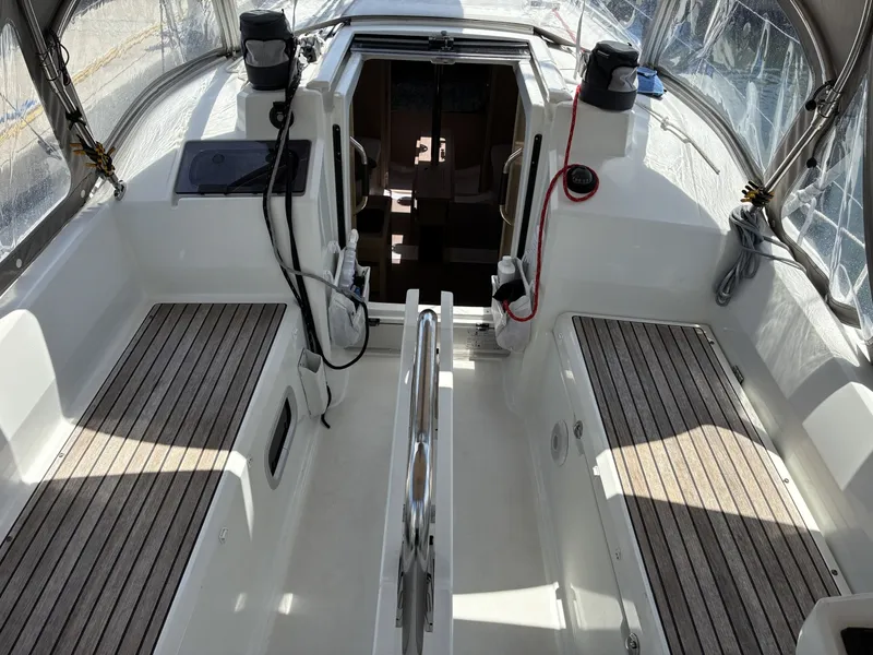 Slide: The Image of Beneteau Oceanis 30.1 2024 - 6256578
