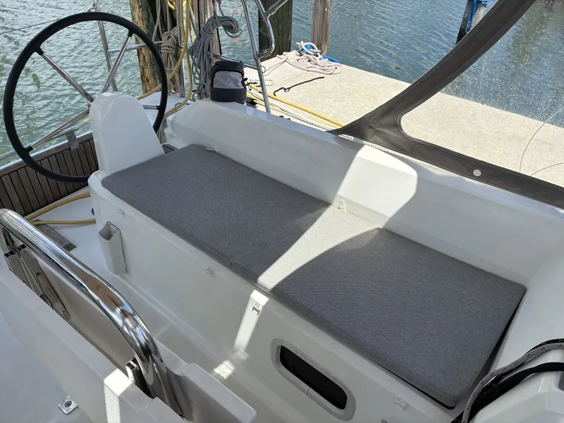 Slide: The Image of Beneteau Oceanis 30.1 2024 - 6256579