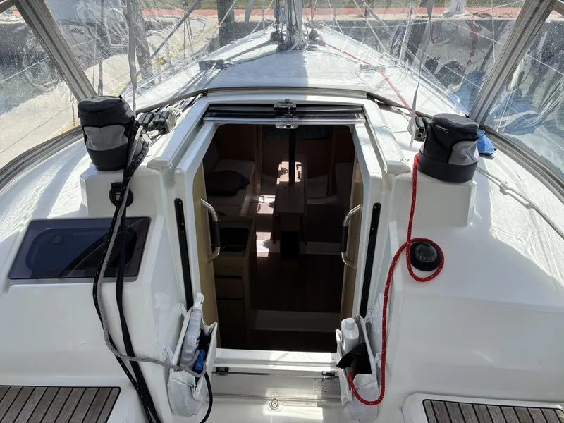 Slide: The Image of Beneteau Oceanis 30.1 2024 - 6256581