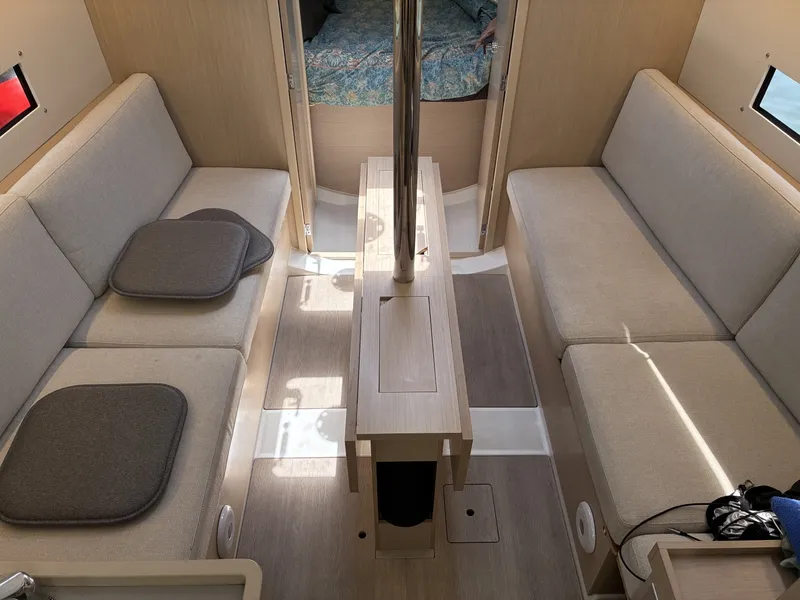 Slide: The Image of Beneteau Oceanis 30.1 2024 - 6256583