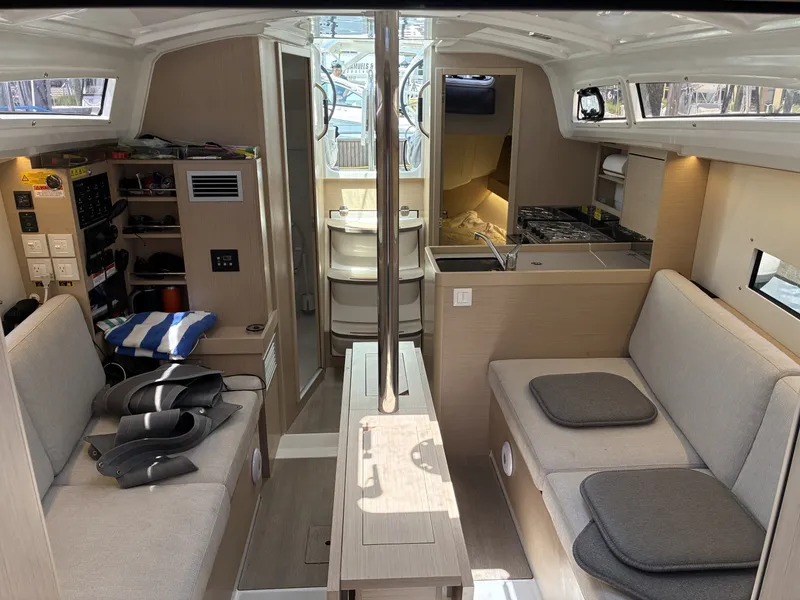 Slide: The Image of Beneteau Oceanis 30.1 2024 - 6256590