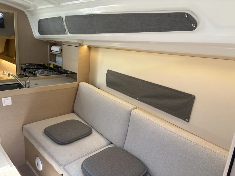 Slide: The Image of Beneteau Oceanis 30.1 2024 - 6256594