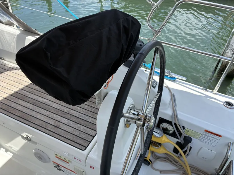 Slide: The Image of Beneteau Oceanis 30.1 2024 - 6256576