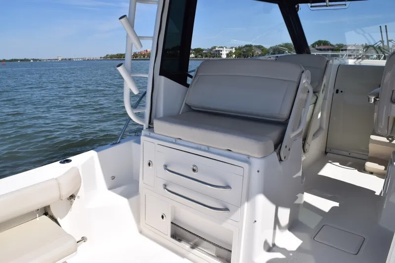 Slide: The Image of Boston Whaler 32 - SIP N SEA - Cockpit 2021 Boston Whaler 325 Conquest - SIP N SEA - 7655795
