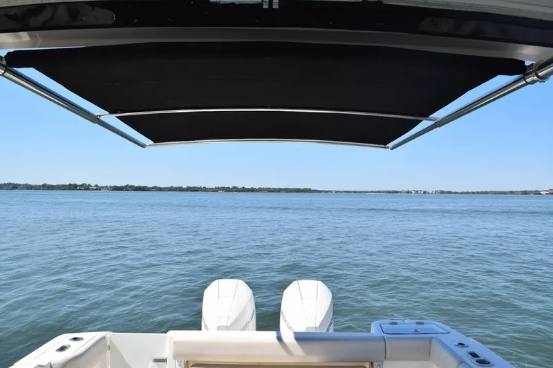 Slide: The Image of Boston Whaler 32 - SIP N SEA - Sunshade 2021 Boston Whaler 325 Conquest - SIP N SEA - 7655805