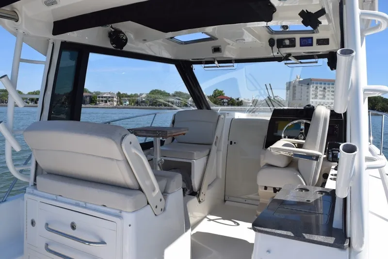 Slide: The Image of Boston Whaler 32 - SIP N SEA - Cockpit 2021 Boston Whaler 325 Conquest - SIP N SEA - 7655797