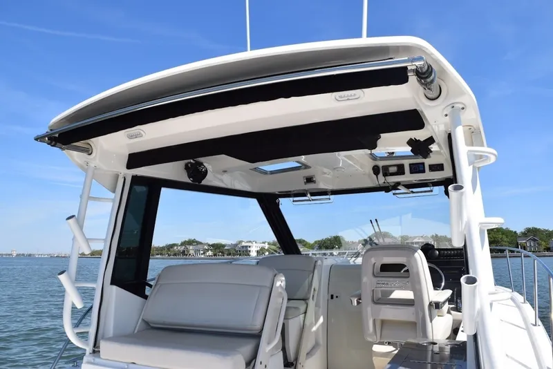 Slide: The Image of Boston Whaler 32 - SIP N SEA - Cockpit 2021 Boston Whaler 325 Conquest - SIP N SEA - 7655796