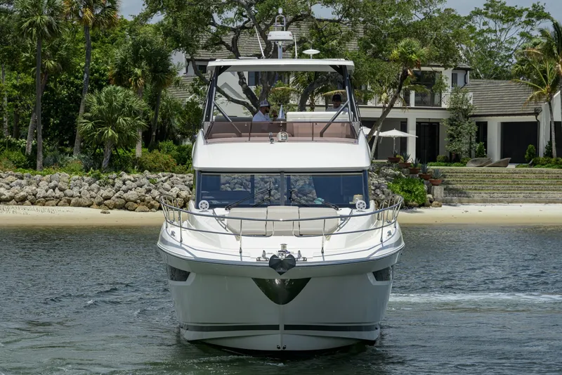 Slide: The Image of Prestige 520 2021 - 6256940