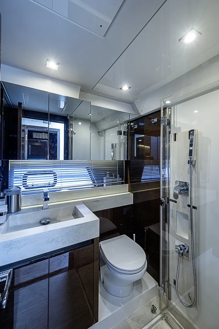 Slide: The Image of Prestige 520 2021 - 6256963