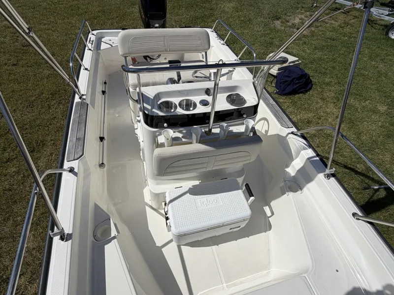 Slide: The Image of Boston Whaler 150 Montauk 2023 - 6257143