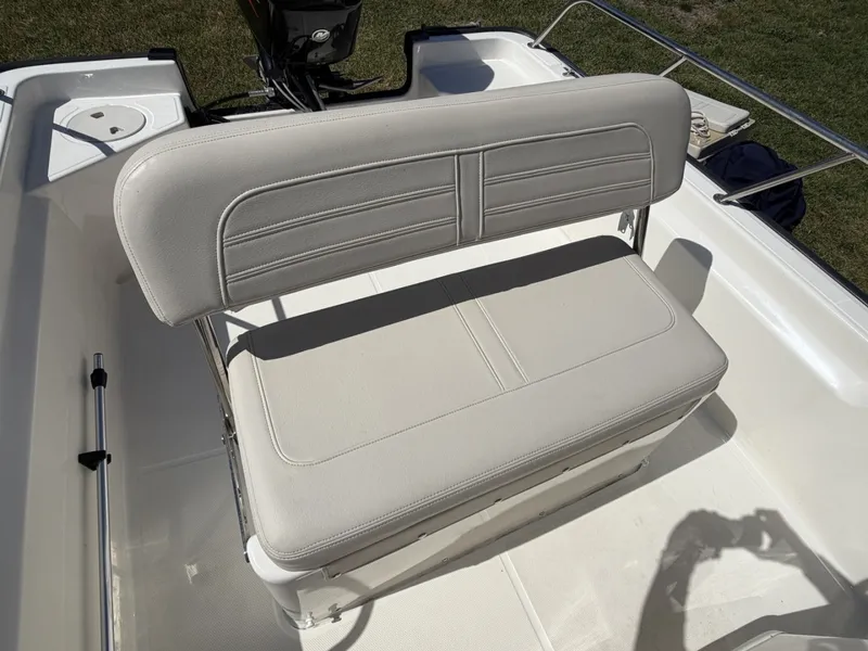 Slide: The Image of Boston Whaler 150 Montauk 2023 - 6257144