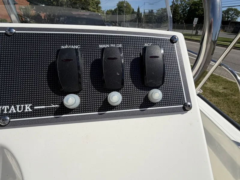 Slide: The Image of Boston Whaler 150 Montauk 2023 - 6257139