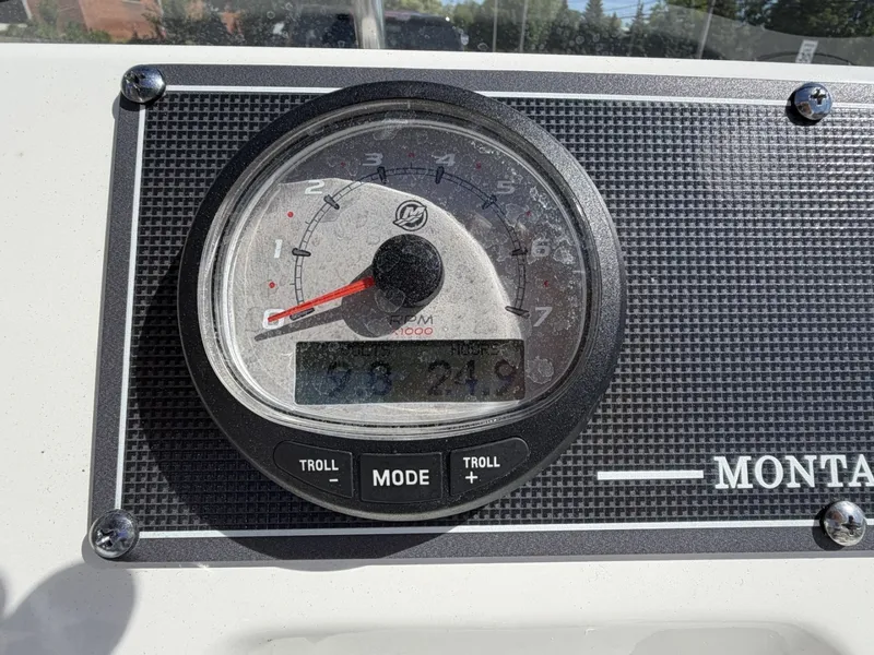 Slide: The Image of Boston Whaler 150 Montauk 2023 - 6257140
