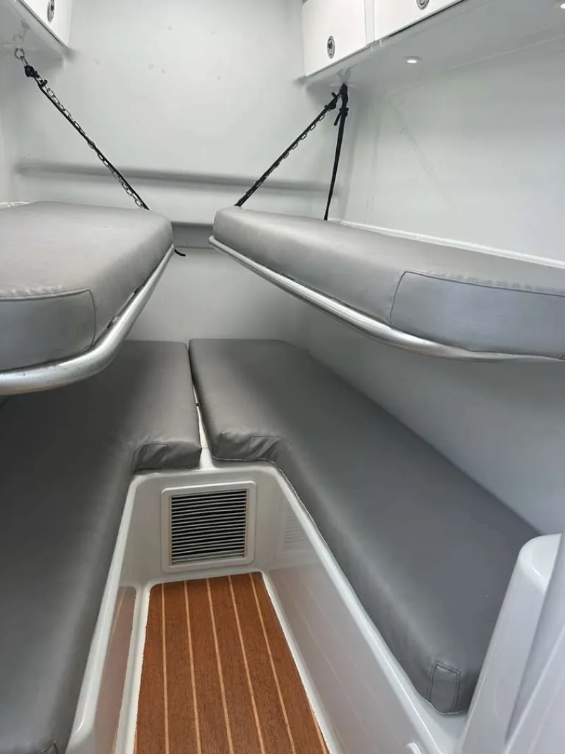 Slide: The Image of Yellowfin 42 Offshore 2014 - 6257450