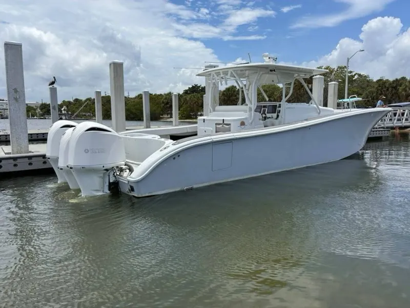 Slide: The Image of Yellowfin 42 Offshore 2014 - 6257460