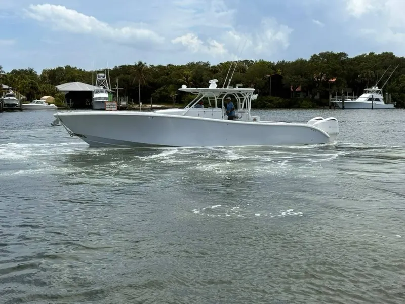 Slide: The Image of Yellowfin 42 Offshore 2014 - 6257430