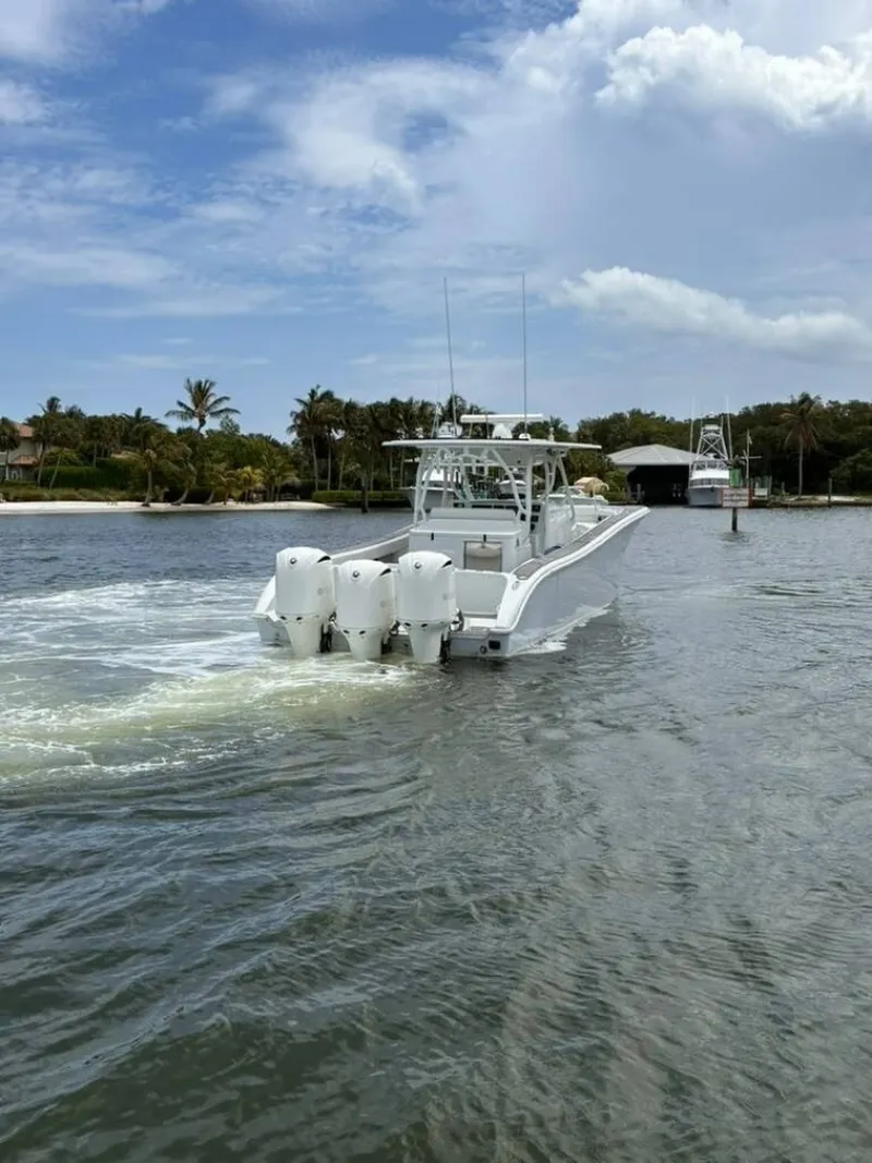 Slide: The Image of Yellowfin 42 Offshore 2014 - 6257431