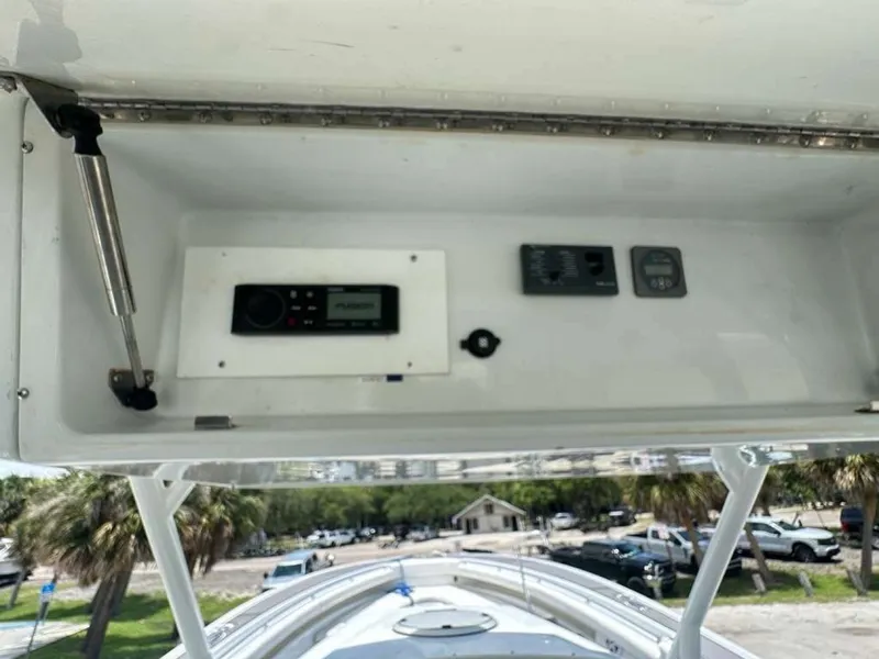 Slide: The Image of Yellowfin 42 Offshore 2014 - 6257435