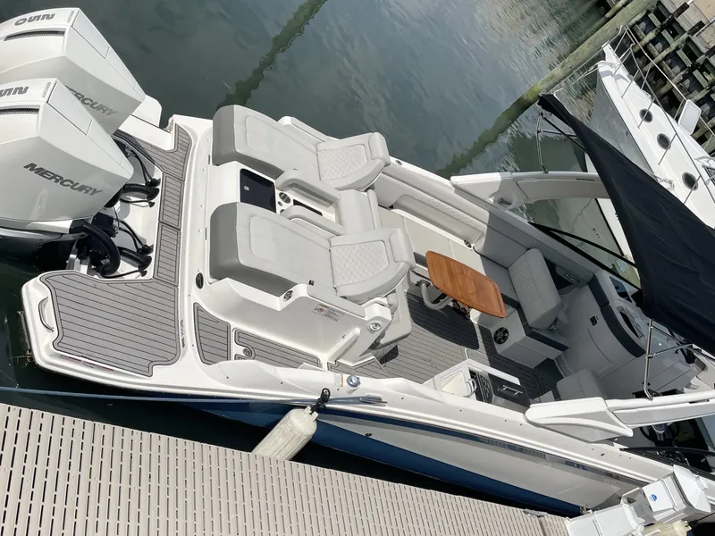 Slide: The Image of Sea Ray 290 SDX 2022 - 6257415