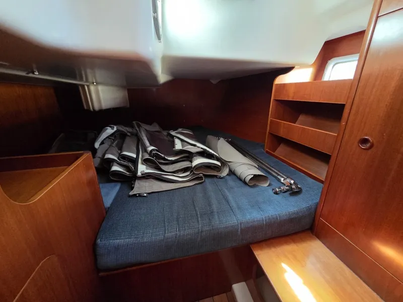 Slide: The Image of Spacious aft berth - 6257936
