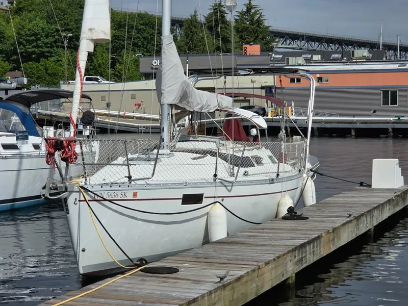 The Image of Beneteau 350 1988 - undefined
