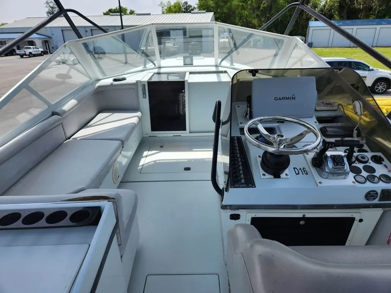 Slide: The Image of Contender 35 Side Console 2001 - 7508286