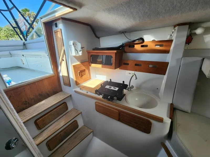 Slide: The Image of Contender 35 Side Console 2001 - 7508293