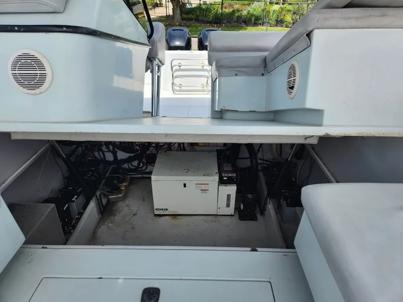 Slide: The Image of Contender 35 Side Console 2001 - 7924398