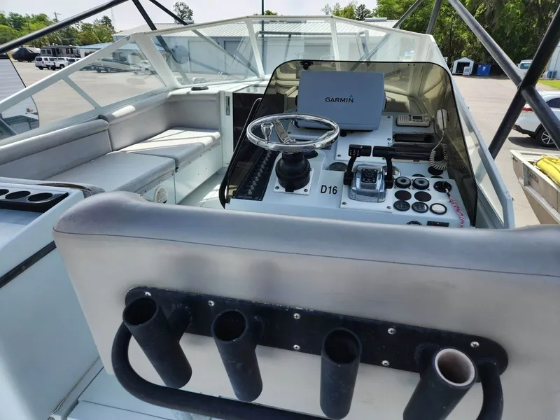 Slide: The Image of Contender 35 Side Console 2001 - 7508287