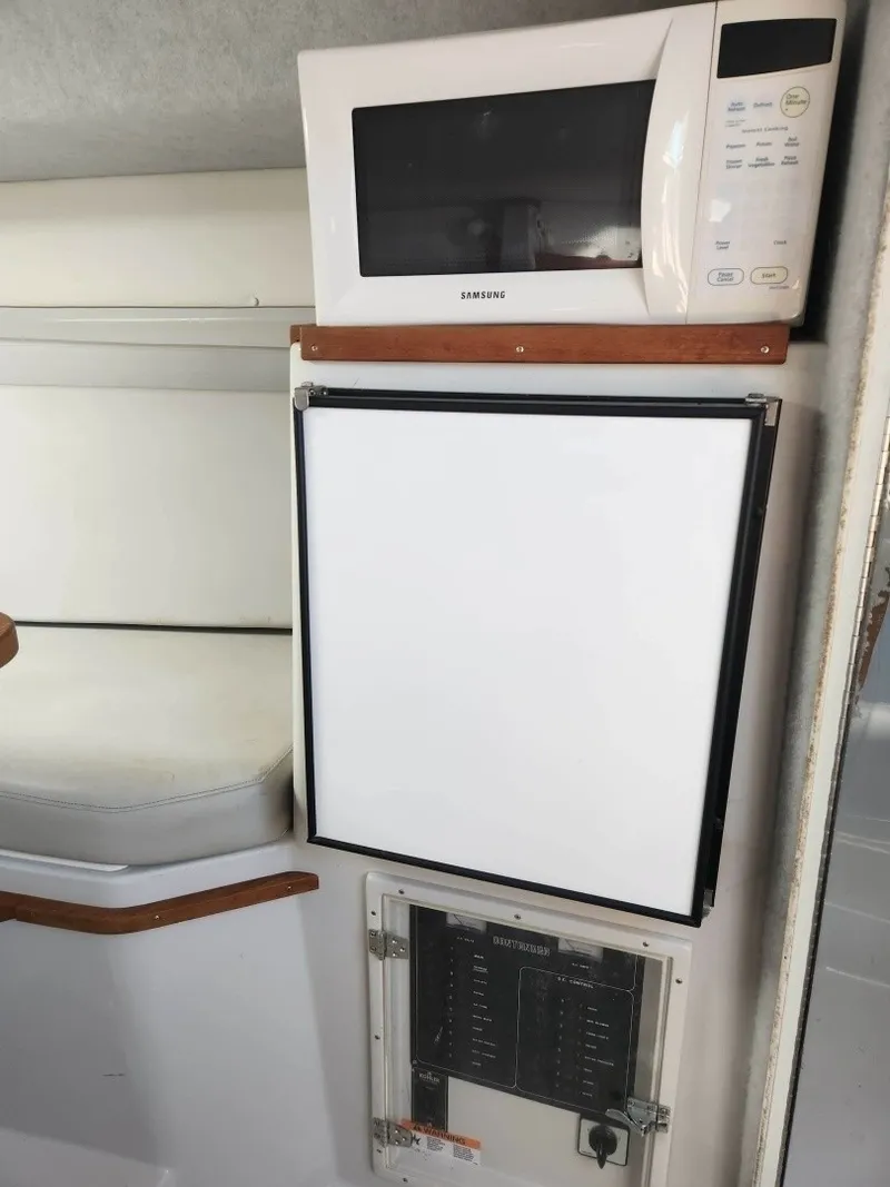 Slide: The Image of Contender 35 Side Console 2001 - 7508300