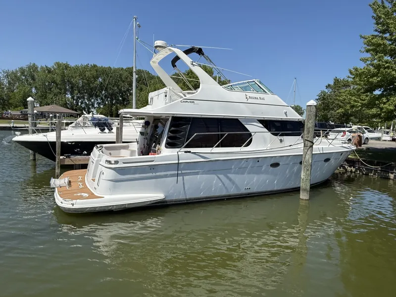 The Image of Carver Yachts 450 Voyager 1999 - 0