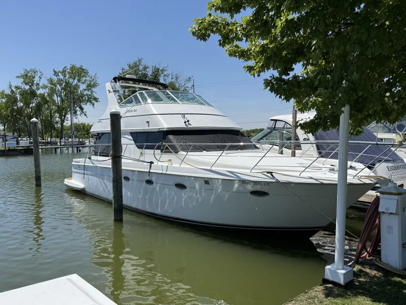 Slide: The Image of Carver Yachts 450 Voyager 1999 - 6258854